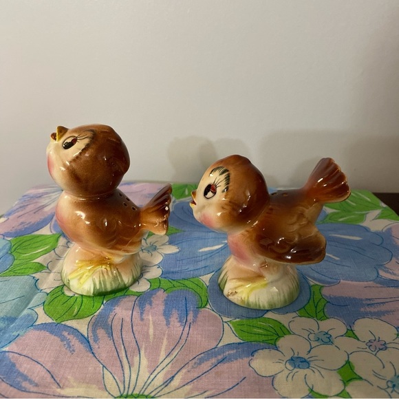 Vintage Lefton Norcrest bird Salt & Pepper shaker set Anthropomorphic rare - Picture 3 of 13